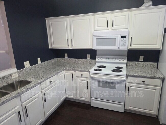 Building Photo - 10407 Winslet Dr