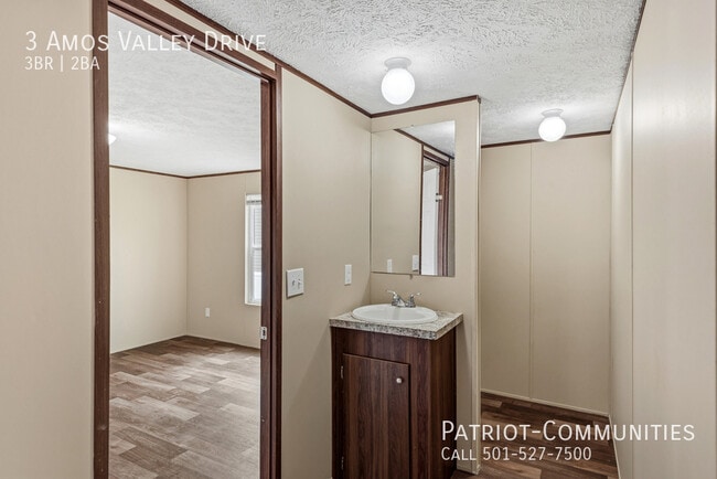 Building Photo - 3 Amos Valley Dr