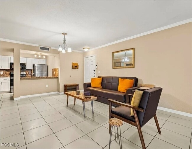 Building Photo - 3419 Winkler Ave