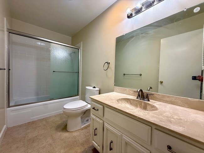 Building Photo - 105 Walnut Hill Ct