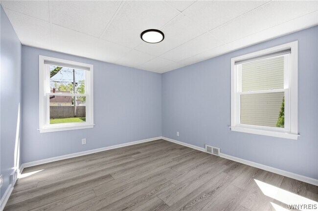 Building Photo - 1257 Brighton Rd