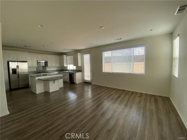 Building Photo - 690 Huron Pl