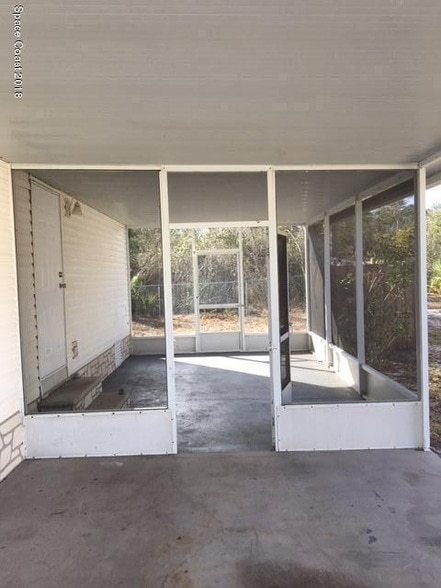 Building Photo - 1617 Ridge Dr