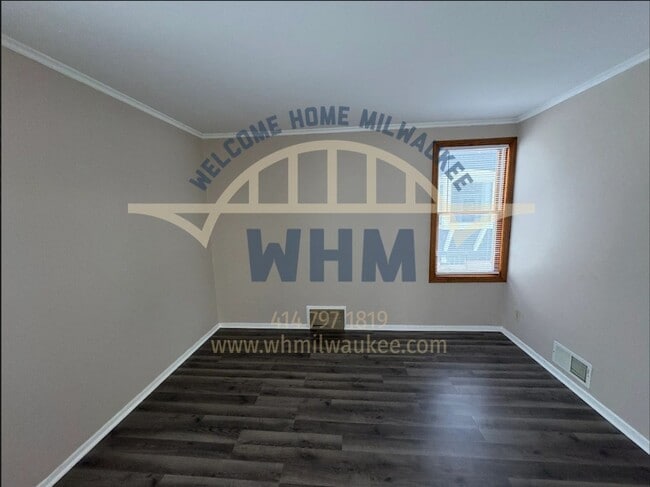 Building Photo - 4508 W Crawford Ave