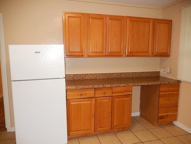 Building Photo - 1518 Pepper Dr