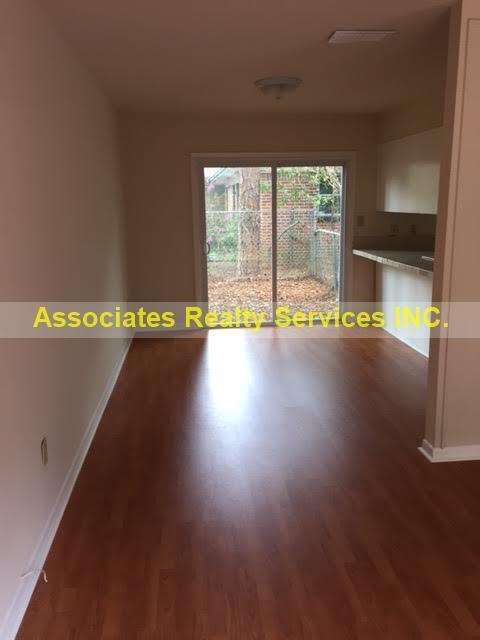 Building Photo - SUBLEASE- Spacious 3 bedroom in Carol Esta...
