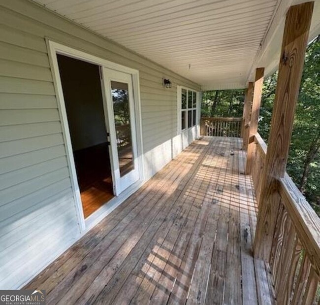 Building Photo - 104 Travelers Ln