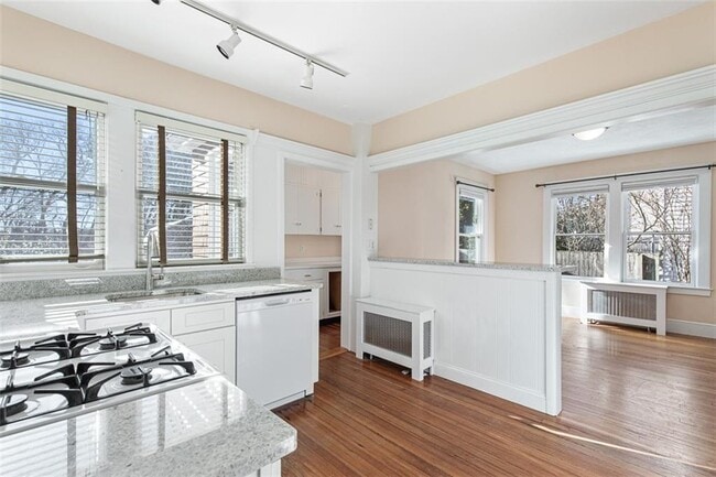 Building Photo - 118 Ocean Ave