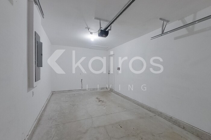 Building Photo - 3214 65th St W