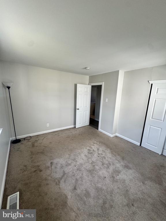 Building Photo - 615 Jackson Ave