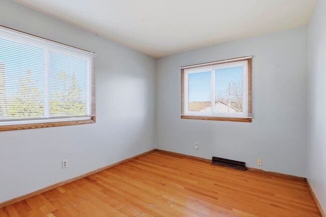 Building Photo - 846/848 Greenwood Court