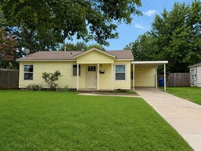 Building Photo - 3-Bed, 2-Bath Home in Midwest City