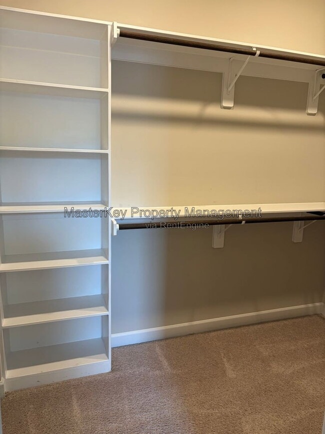 Building Photo - 727 Carraway Garden Dr