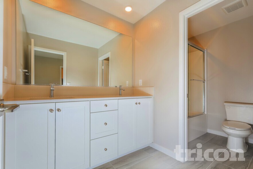 Building Photo - 31631 Willowood Way