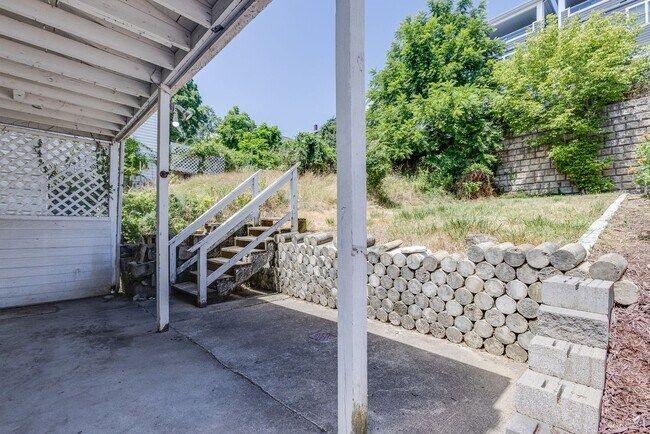 Building Photo - 224 Seward St