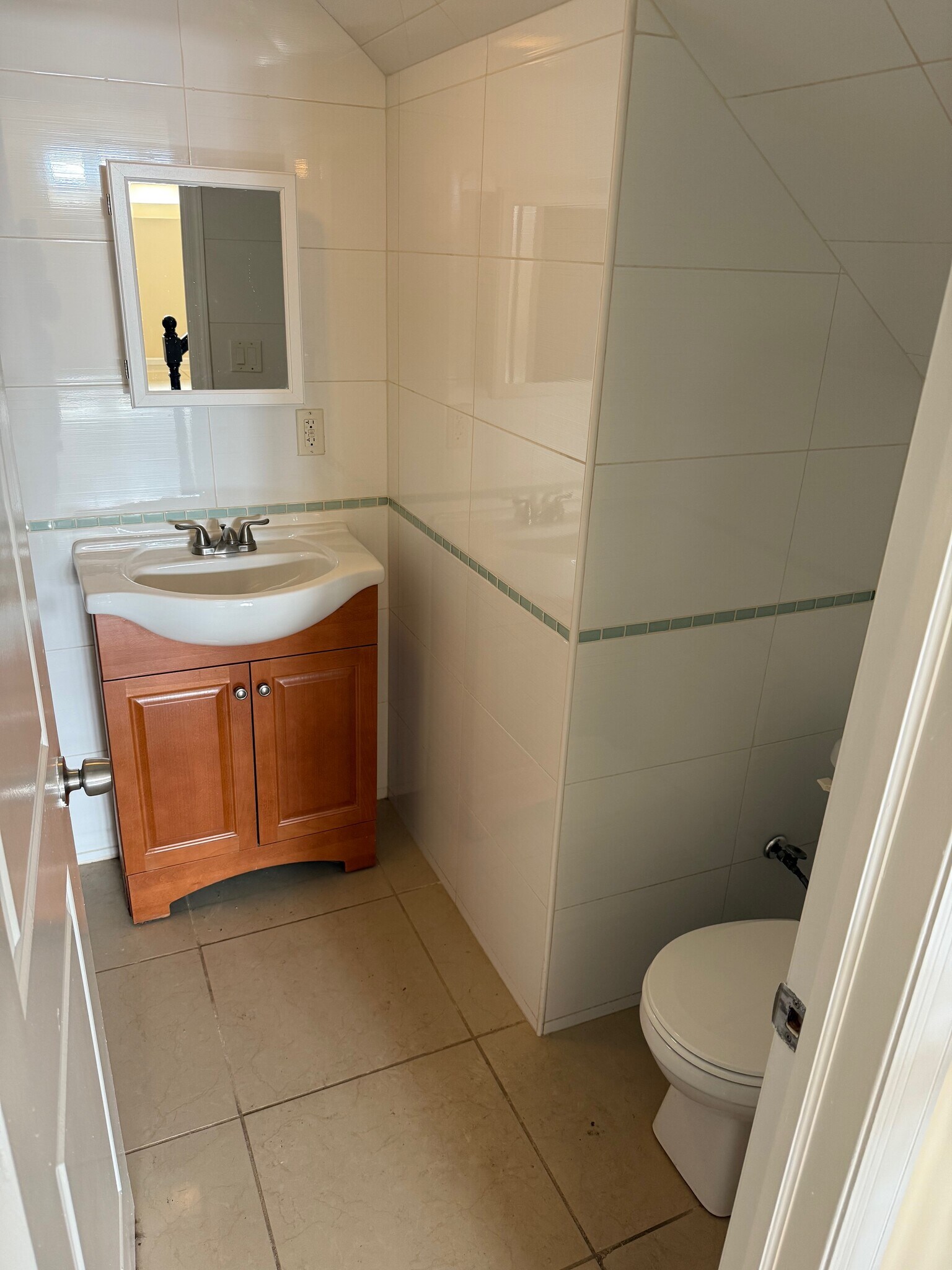 Building Photo - 183 Thorne St