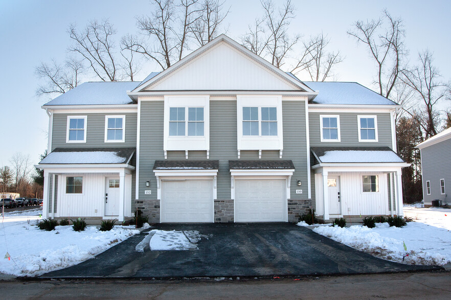 Building Photo - The Grand Meadows