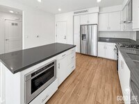 Building Photo - Stunning 2Bd/2Ba Condo in Heart of Irvine! **$500 Off First Months Rent!**