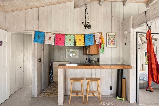 Building Photo - 128 Crescent Bay Dr