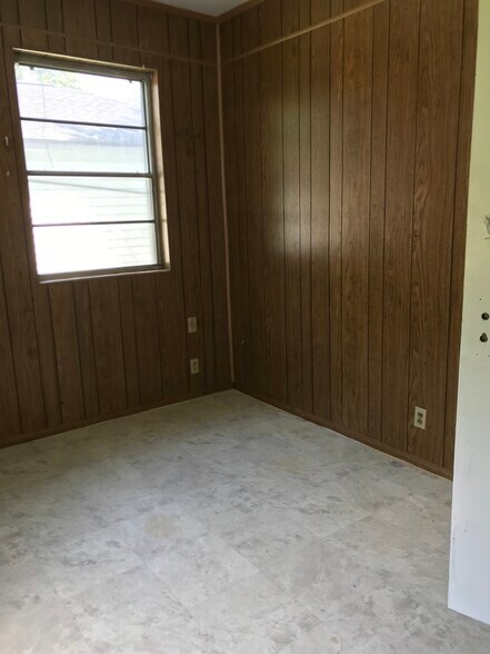 Building Photo - 280 Garland St