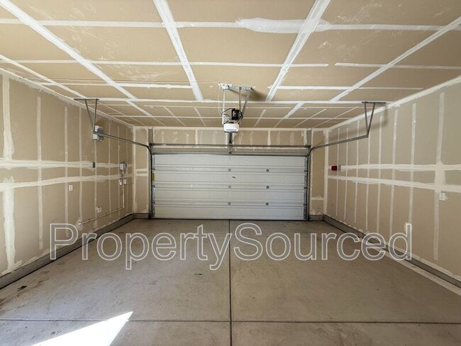 Building Photo - 1978 Memorial Ln