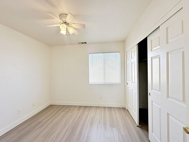 Building Photo - 4 BEDROOM WITH LOFT IN CUL DE SAC IN LONE ...