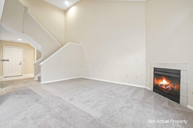 Building Photo - 5002 Stratford Pine Ln