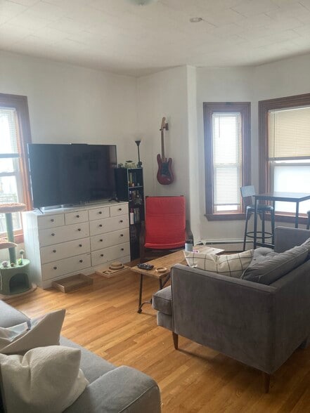 Building Photo - 3 Nira Ave