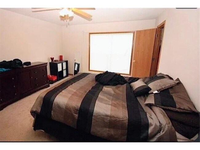 Building Photo - 15784 Flan Ct