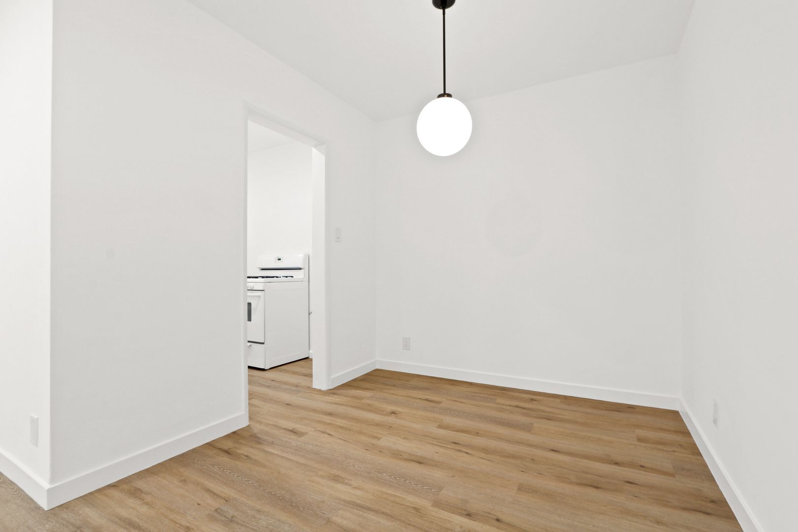 Building Photo - 943 6th St