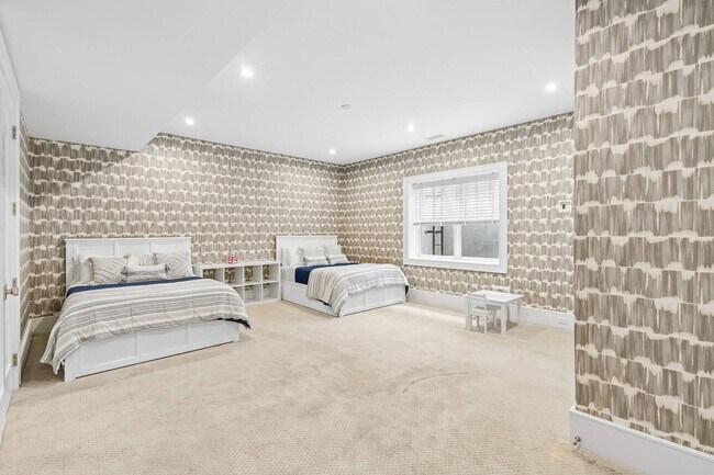 Building Photo - 173 Ferry Rd