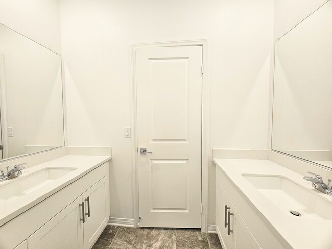 Building Photo - Rockport Ranch Beautiful Brand New Lennar ...