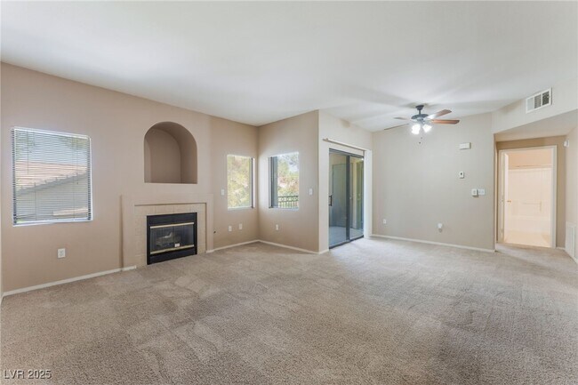 Building Photo - 8250 N Grand Canyon Dr