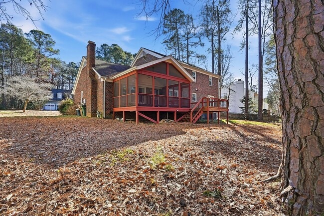 Building Photo - SPACIOUS AND BEAUTIFUL HOME IN DESIRABLE APEX