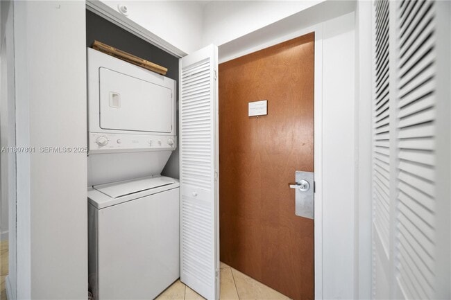 Building Photo - 6365 Collins Ave