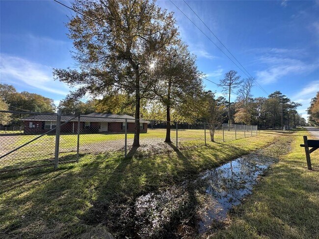 Building Photo - 636 County Rd 3731