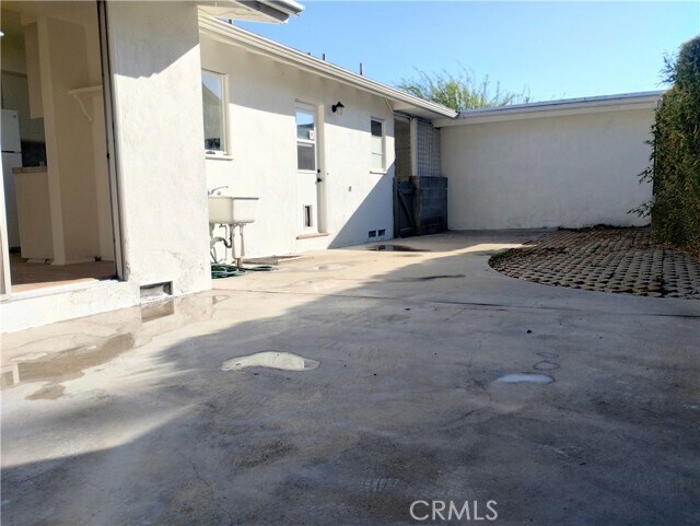 Building Photo - 374 Grand
