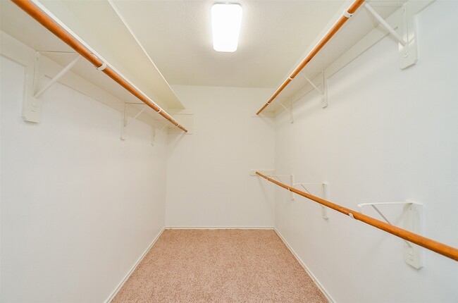 Building Photo - 20506 Port Bishop Ln