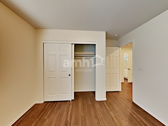 Building Photo - 10377 Calypso Cave St