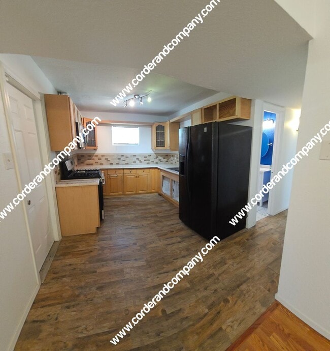 Building Photo - Nice 3 Bedroom, 2 Bathroom and 1,120 Sq Ft. Home Great Location in NE Heights.