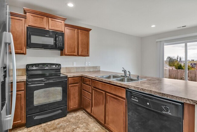 Building Photo - 1927 200 St E