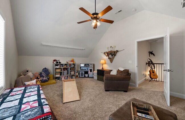 Building Photo - 1328 Sussex Dr