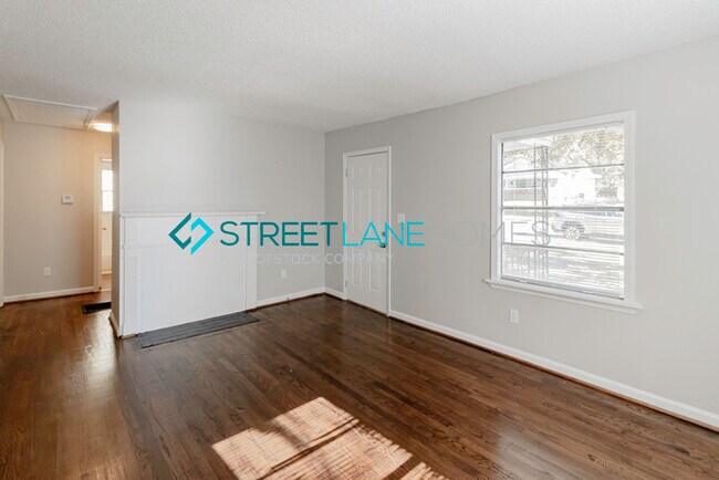 Building Photo - REDUCED! Charming 3 bedroom home in Birmin...