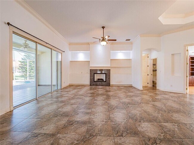 Building Photo - 5836 Pine Ridge Cir