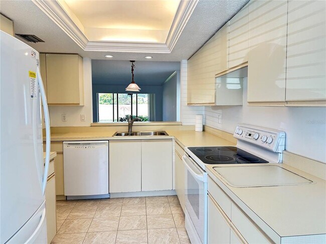 Building Photo - 6191 Timberlake Dr
