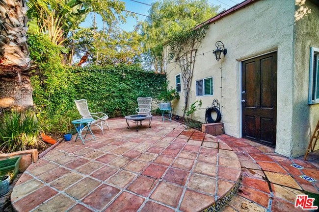 Building Photo - 1272 Ridgeley Dr