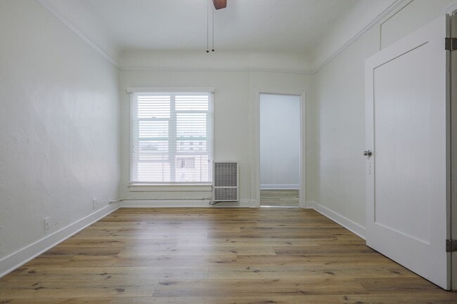 Floorplan - Catalina Apartments