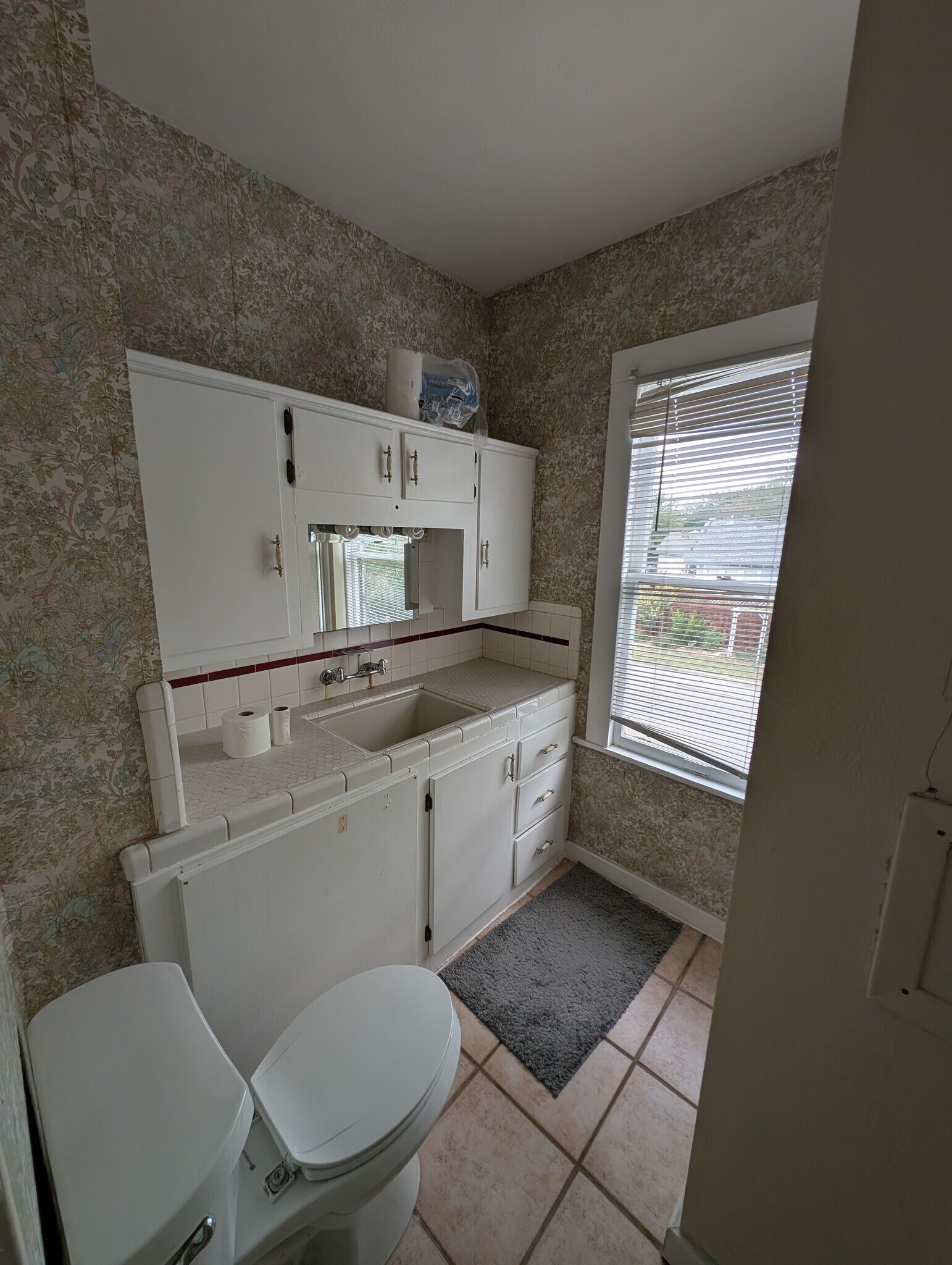 Building Photo - 3715 Tom Green St