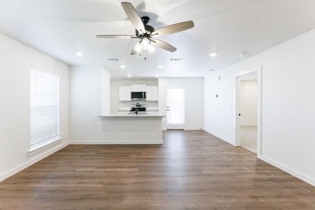 Building Photo - Beautiful New Construction Near New Frenship Schools!