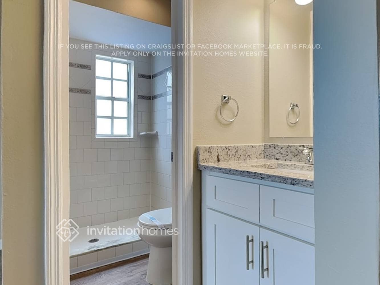 Building Photo - 2121 Redleaf Dr